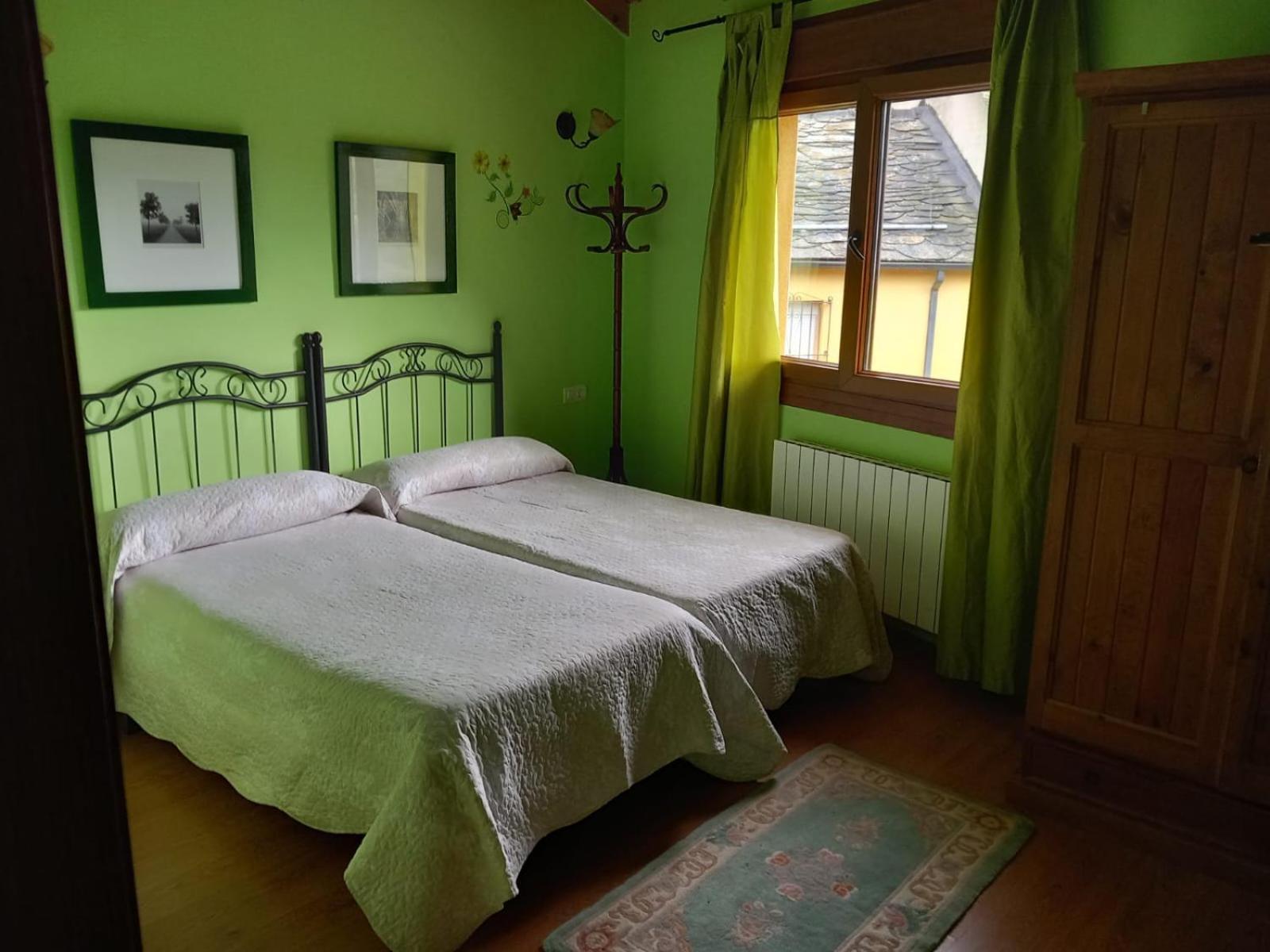 Casa Rural La Fuente Tejedo del Sil ภายนอก รูปภาพ