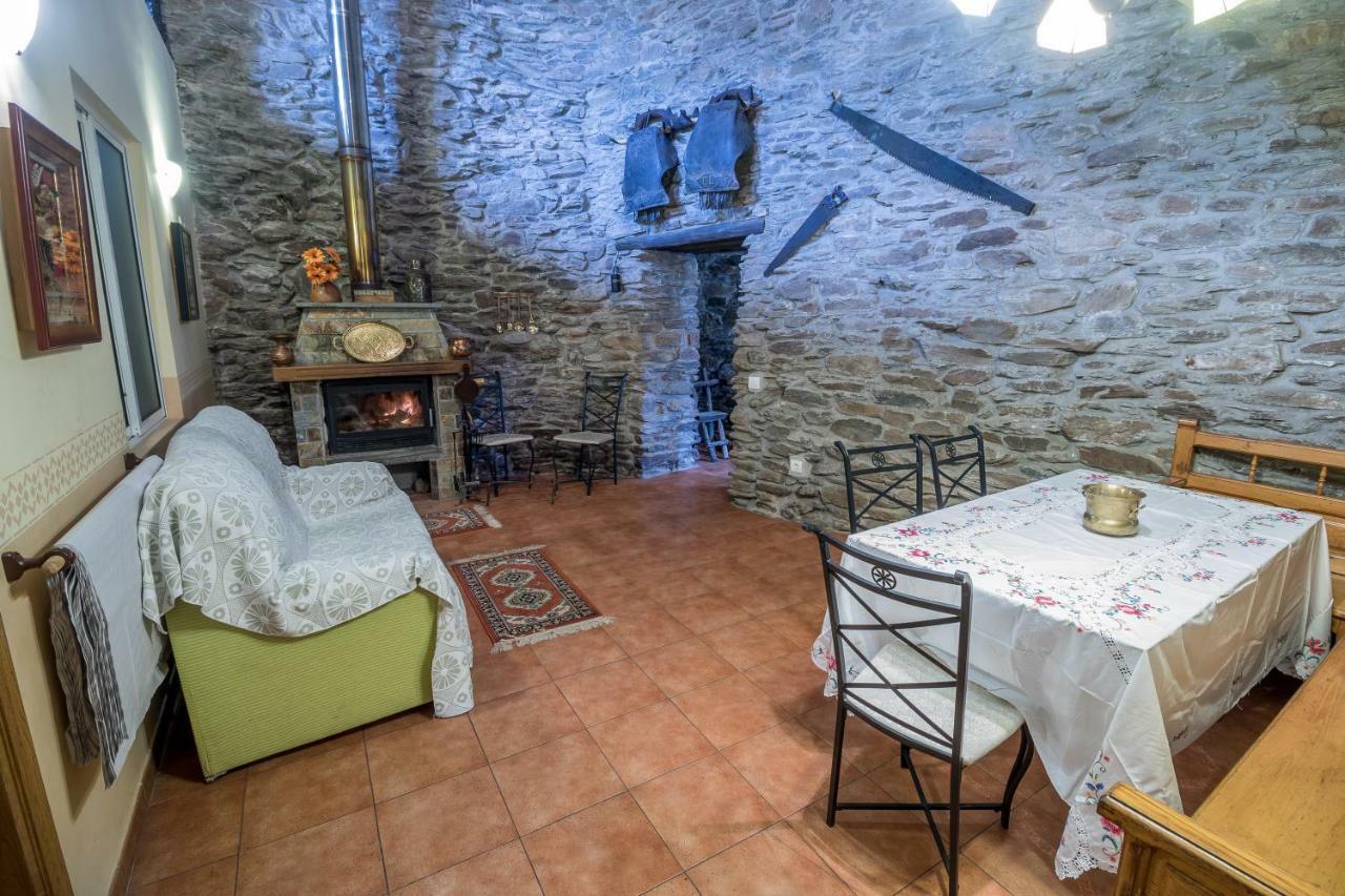 Casa Rural La Fuente Tejedo del Sil ภายนอก รูปภาพ