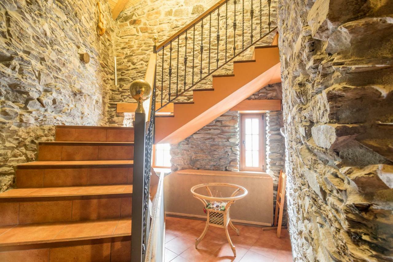 Casa Rural La Fuente Tejedo del Sil ภายนอก รูปภาพ